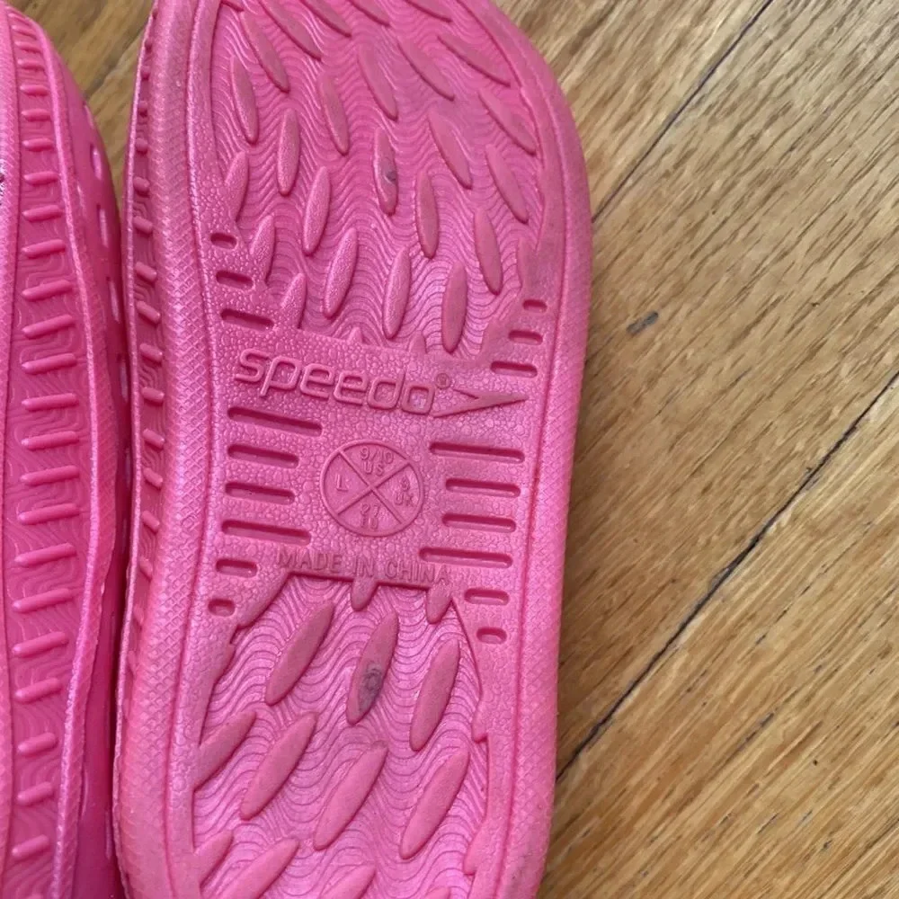 Speedo water shoes kids sz 9/10 pink